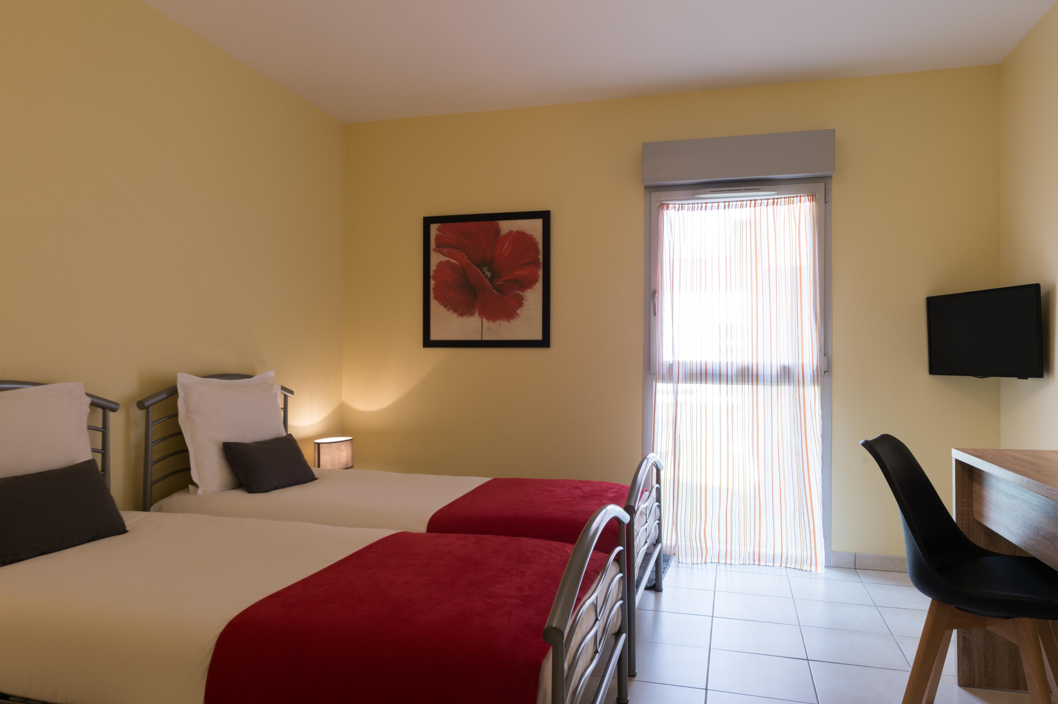 Hotel The Originals Pic Epeiche Montbazon Εξωτερικό φωτογραφία