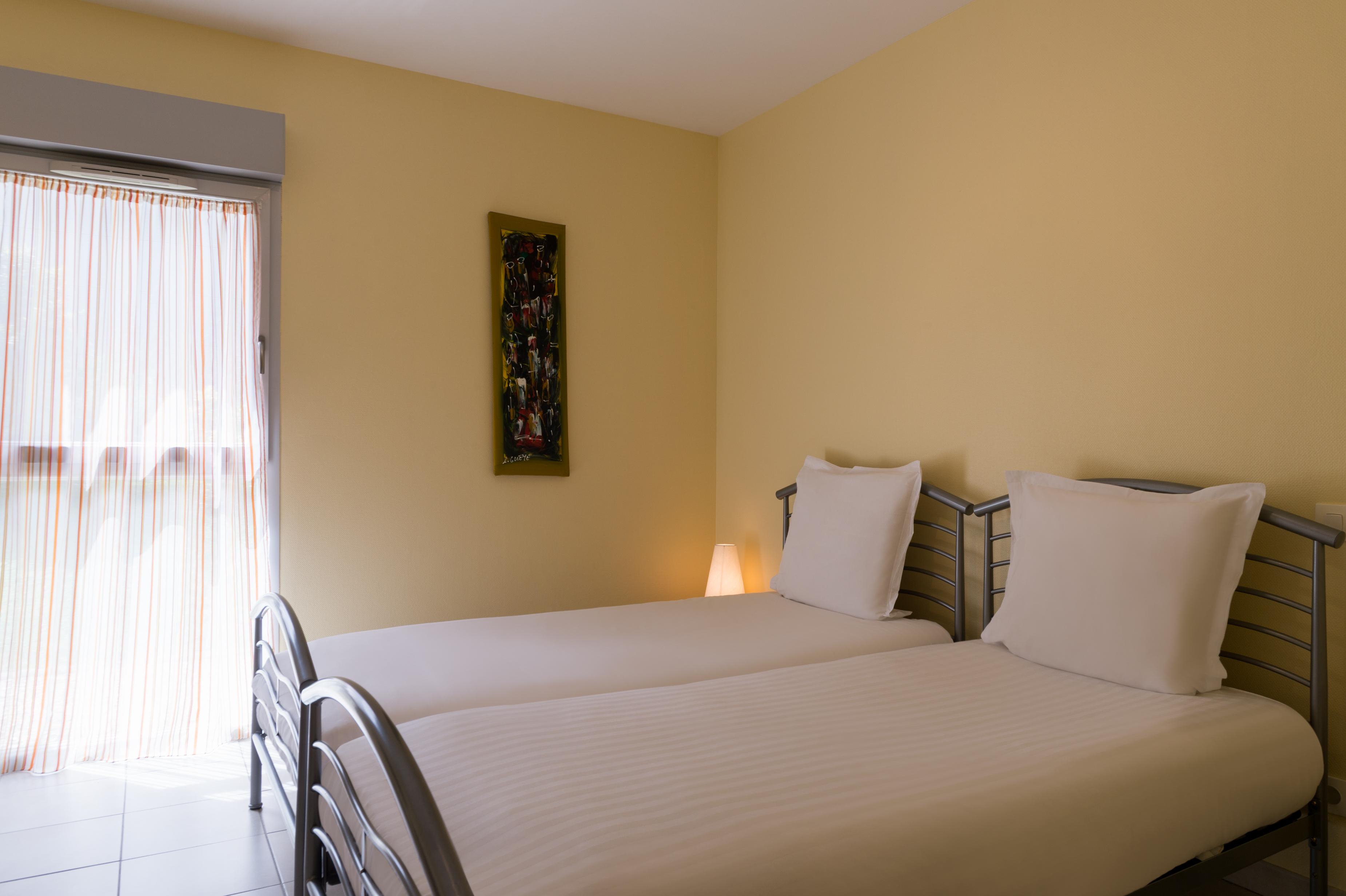 Hotel The Originals Pic Epeiche Montbazon Εξωτερικό φωτογραφία
