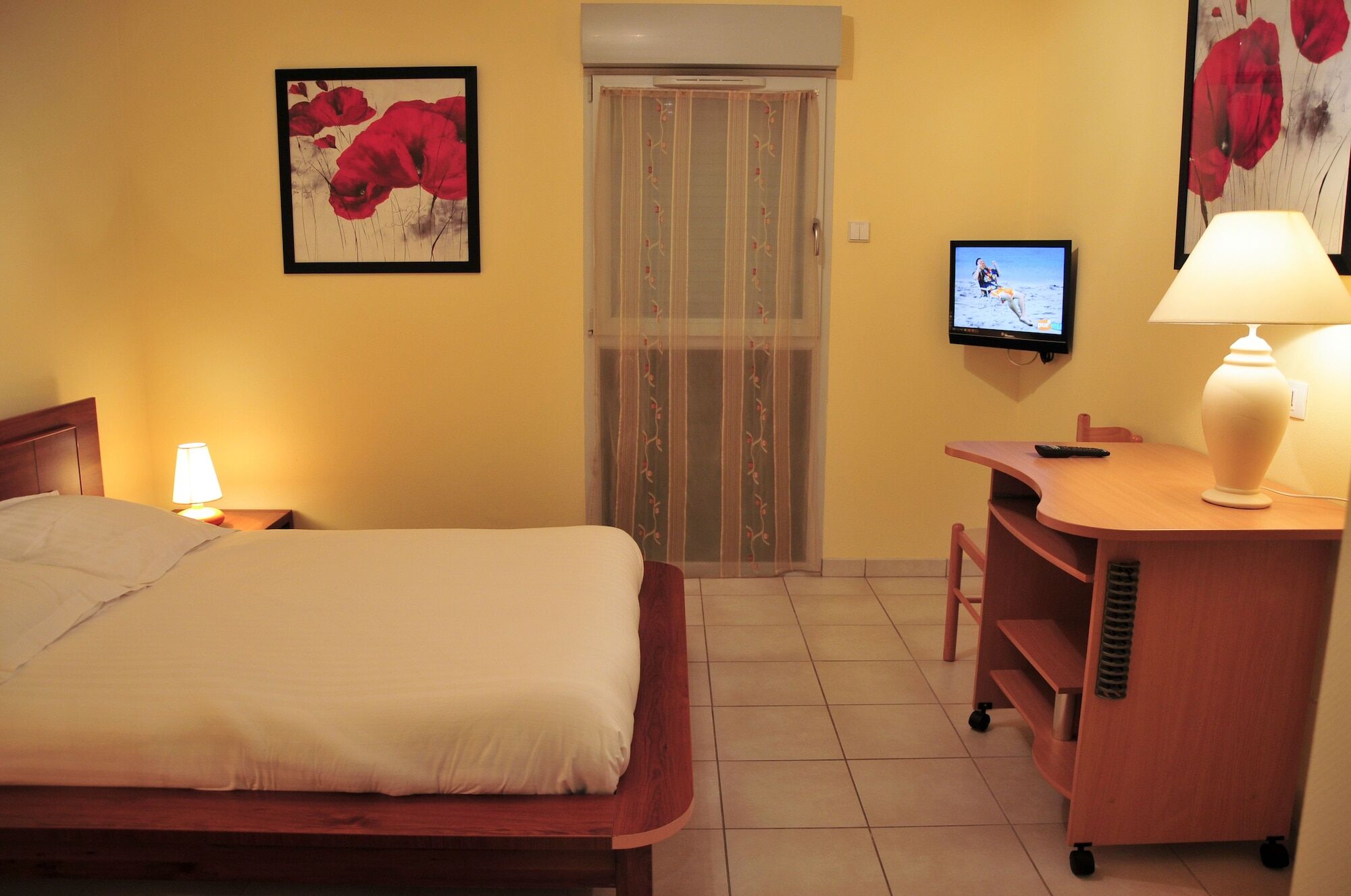 Hotel The Originals Pic Epeiche Montbazon Εξωτερικό φωτογραφία